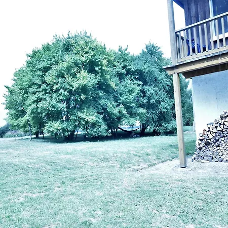 Geraeumige In Mit Garten, Cleaning Included 아파트 Boddin