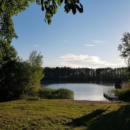 Apartment Geraeumige In Mit Garten, Cleaning Included *